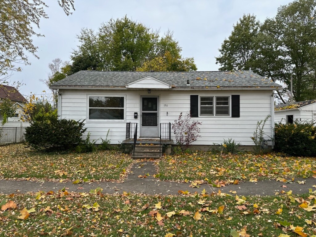 1511 Sycamore St, Niles, MI 49120 House Rental in Niles, MI