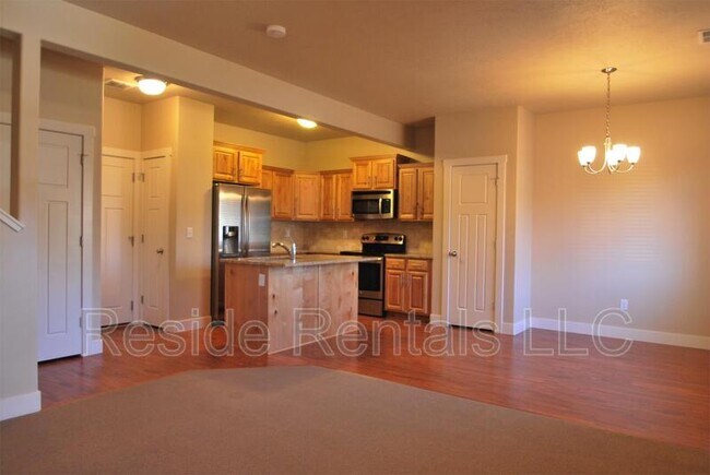 Foto del edificio - 1547 N 400 W