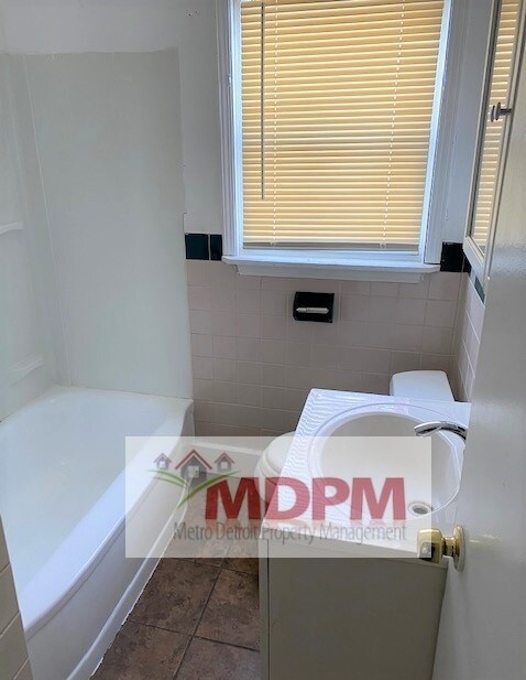 Foto del edificio - 26327 Lehigh St