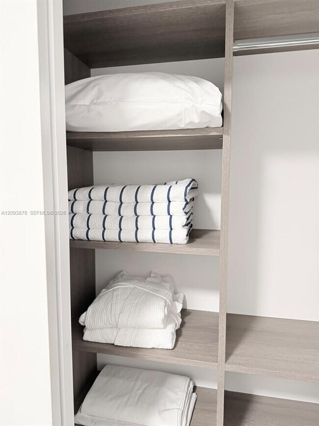 Foto del edificio - 580 72nd St