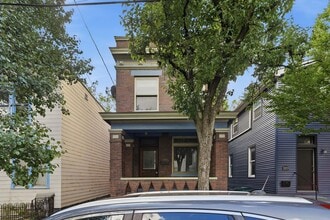 Building Photo - 2215 Victor St