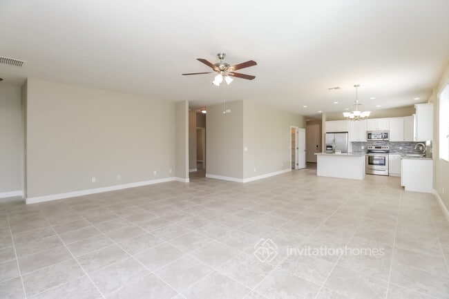 Building Photo - 1063 W Brangus Way