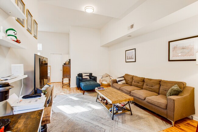 Foto del edificio - 1204 Pine St