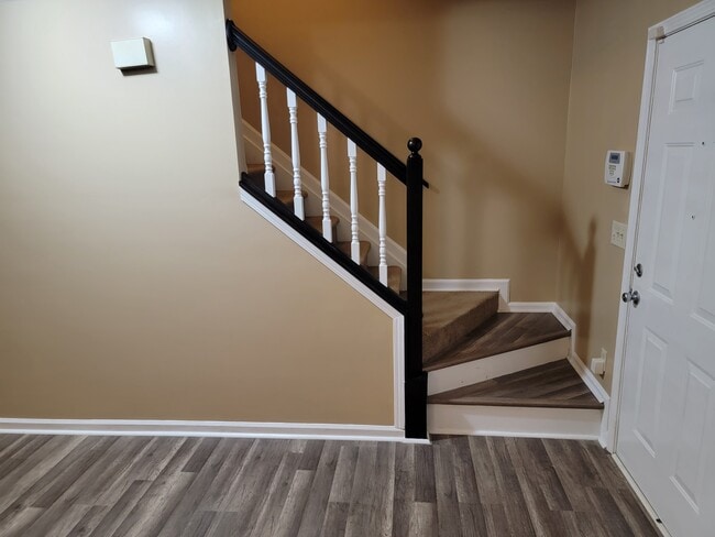 Building Photo - 321 Acaro Ct