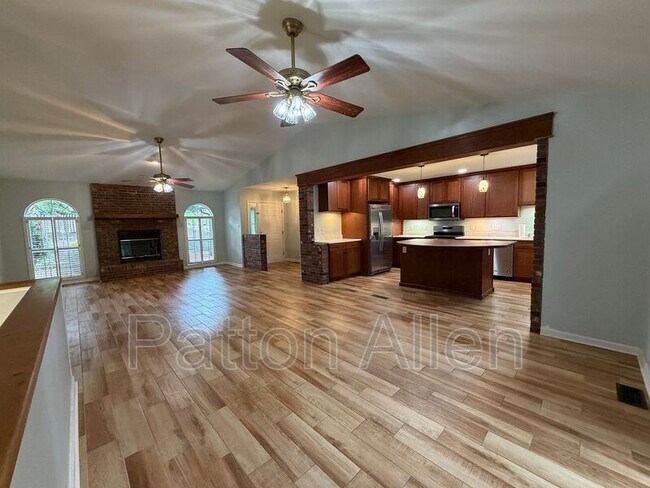 Building Photo - 78 Pine Cone Dr