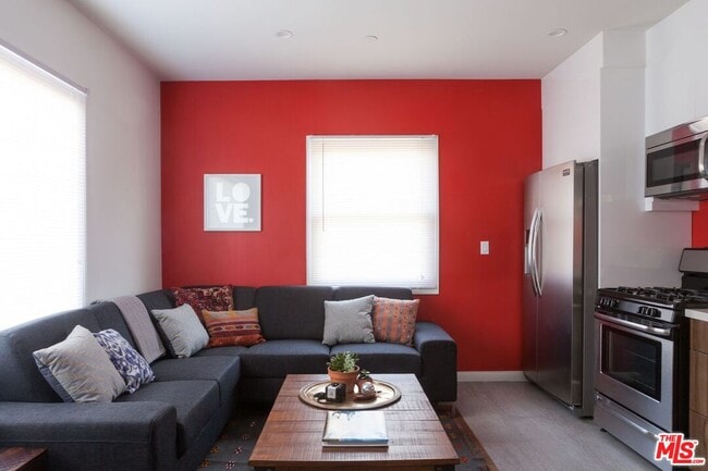 Building Photo - 2716 Ellendale Pl