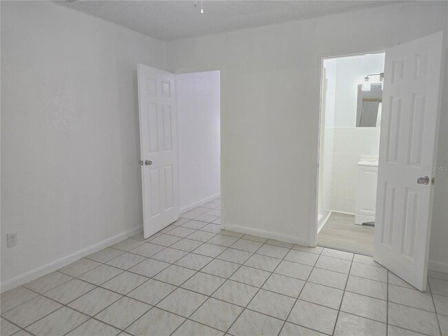 Building Photo - 3421 W Abdella St