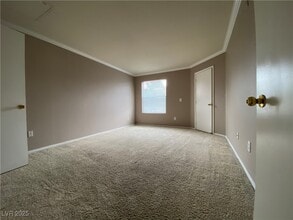 Building Photo - 1150 N Buffalo Dr