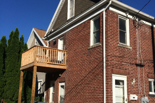 Building Photo - 3002 Cascade St