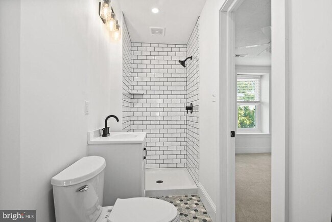 Foto del edificio - 3455 Bowman St