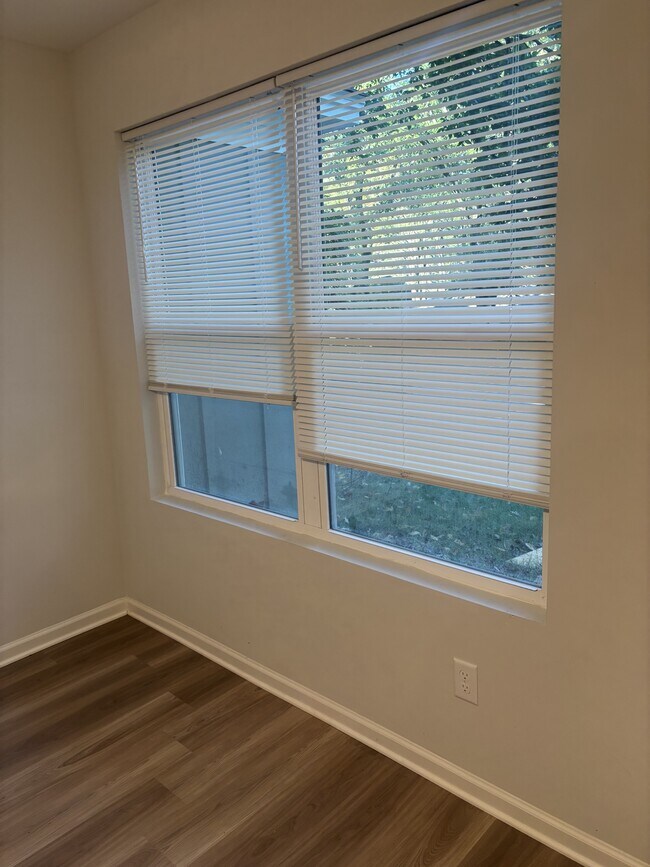 Foto del edificio - 5383 Clinchport Cir