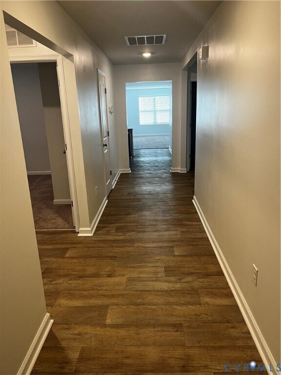 Foto del edificio - 7641 Lovegrass Ter