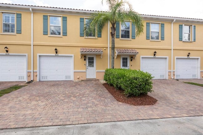 Building Photo - 1633 Napoli Dr W