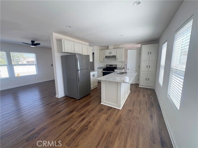 Foto del edificio - 15356 Merrill Ave