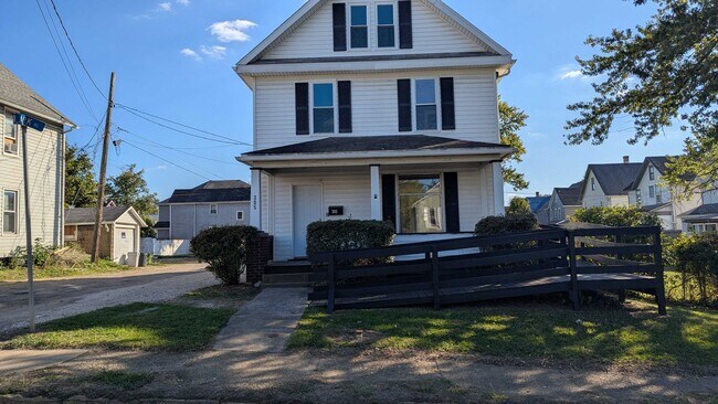 Foto del edificio - 305 Plummer St