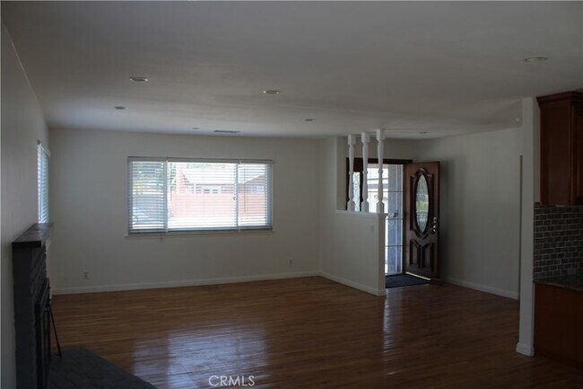 Foto del edificio - 5192 Robinwood Dr