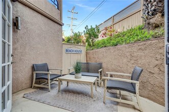 Building Photo - 247 Calliope St