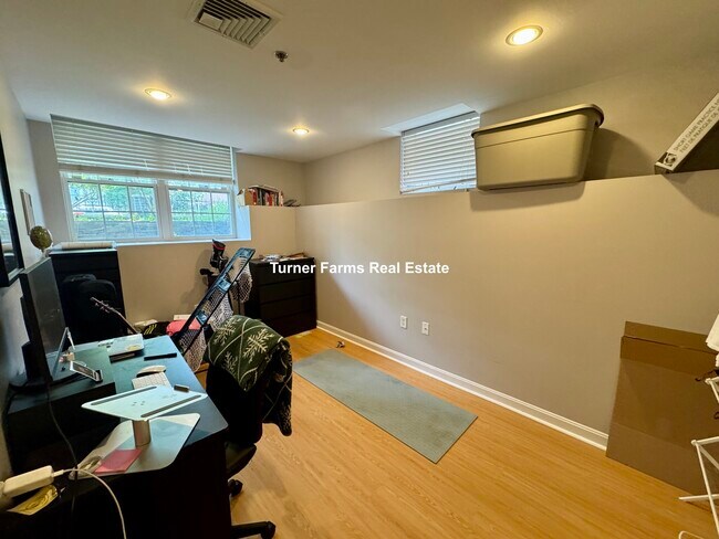 Building Photo - 2277 Massachusetts Ave