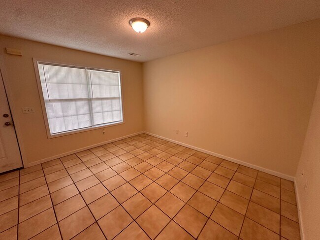 Building Photo - 119 Premiere Ct