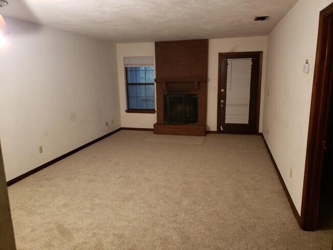 Photo - Woodrich Apartment