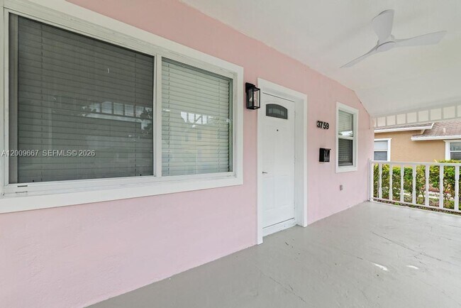 Foto del edificio - 3759 Florida Ave