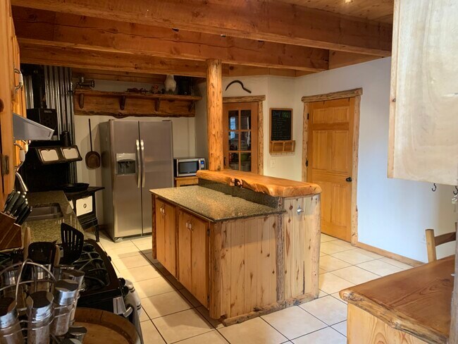 Building Photo - 3107 Round Rock Ovi