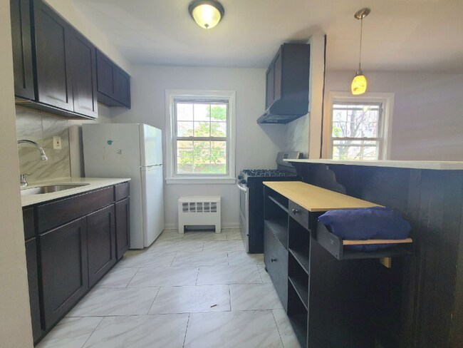 Foto del edificio - 63 Forest Hill Pkwy
