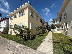 Building Photo - 7720 Byron Ave