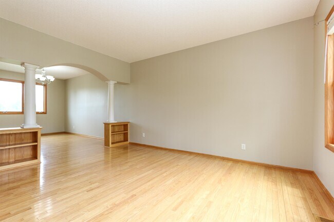 Building Photo - 13784 Clare Downs Way