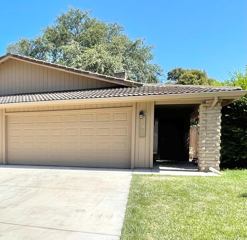 Foto principal - 1788 Long Barn Way