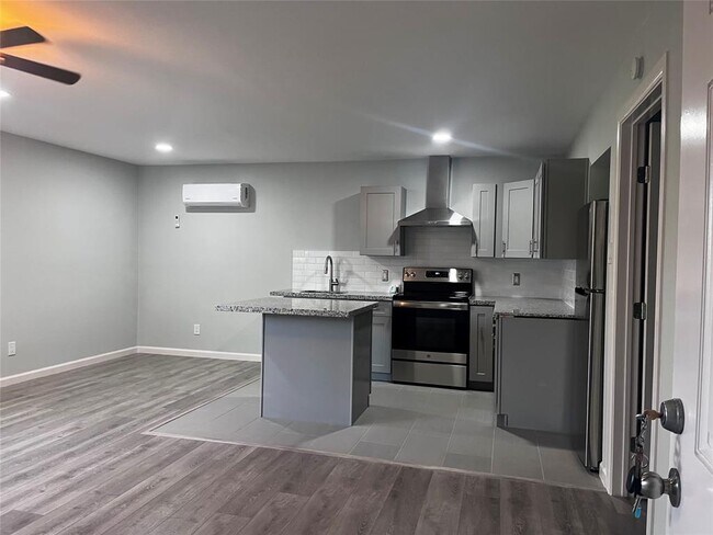 Foto del edificio - 4626 Bell St