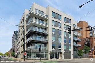 Building Photo - 236 S Racine Ave