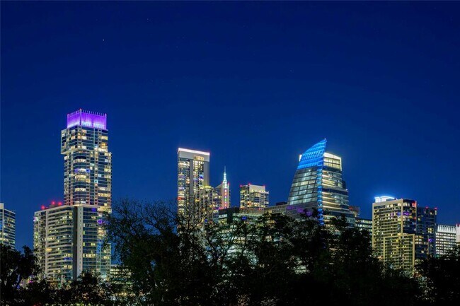 Foto del edificio - 210 Lee Barton Dr