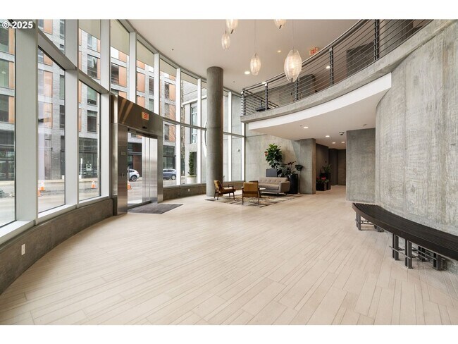 Foto del edificio - Stunning Condo with Large Private Rooftop ...