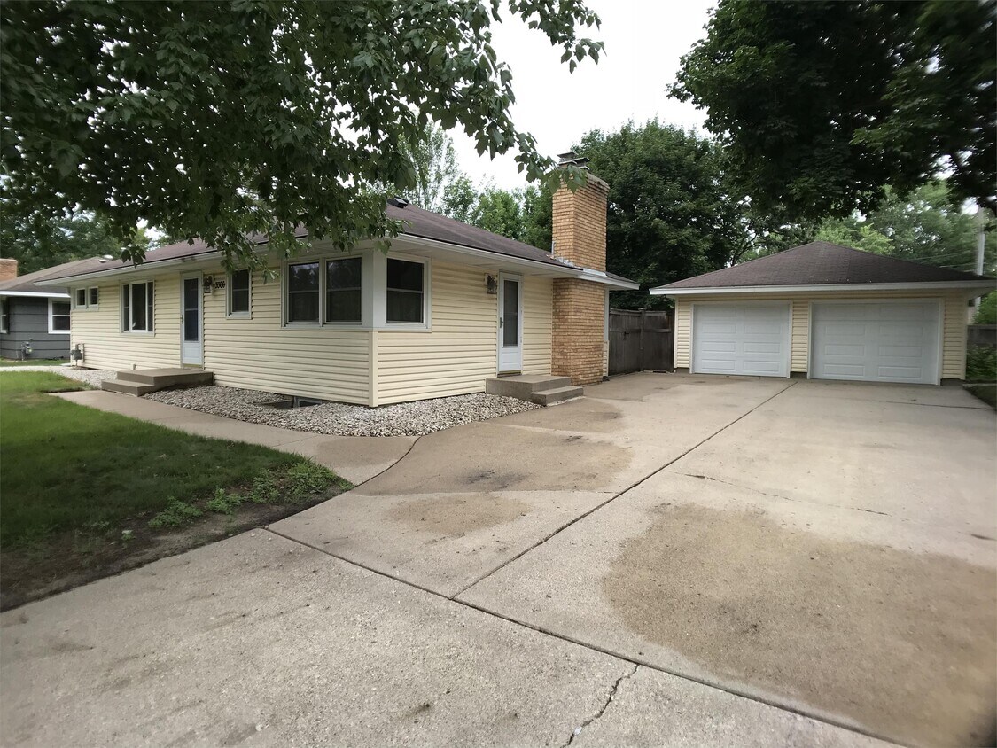 Foto principal - 3306 Canterbury Dr