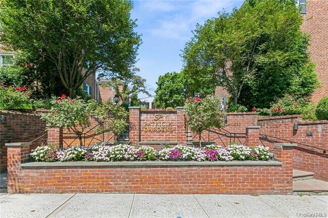 Foto del edificio - 1833 Palmer Ave