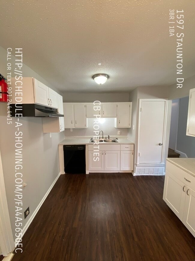 Building Photo - 1597 Staunton Dr