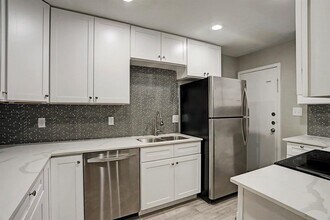 Building Photo - 12633 Memorial Dr