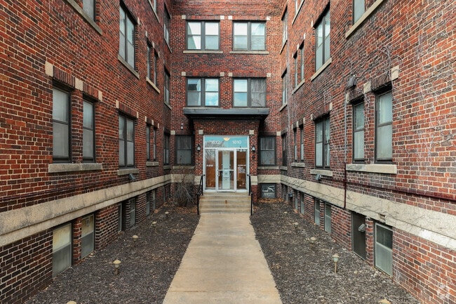 Front Entrance - 1810-1812 Bryant Ave S