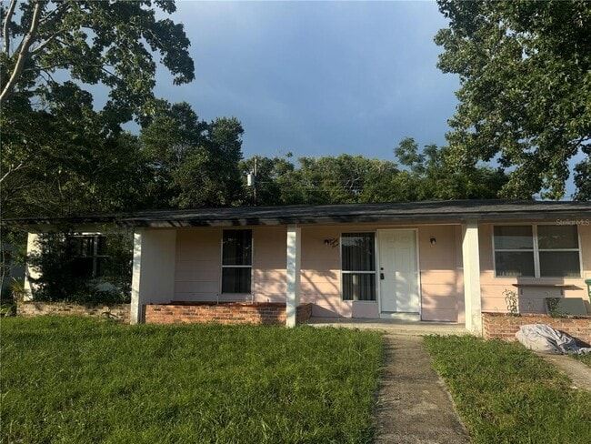 Building Photo - 589 E Normandy Blvd