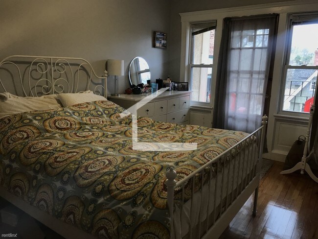 Building Photo - 2 br, 1 bath Apartment - 170 Winthrop Rd # Gp