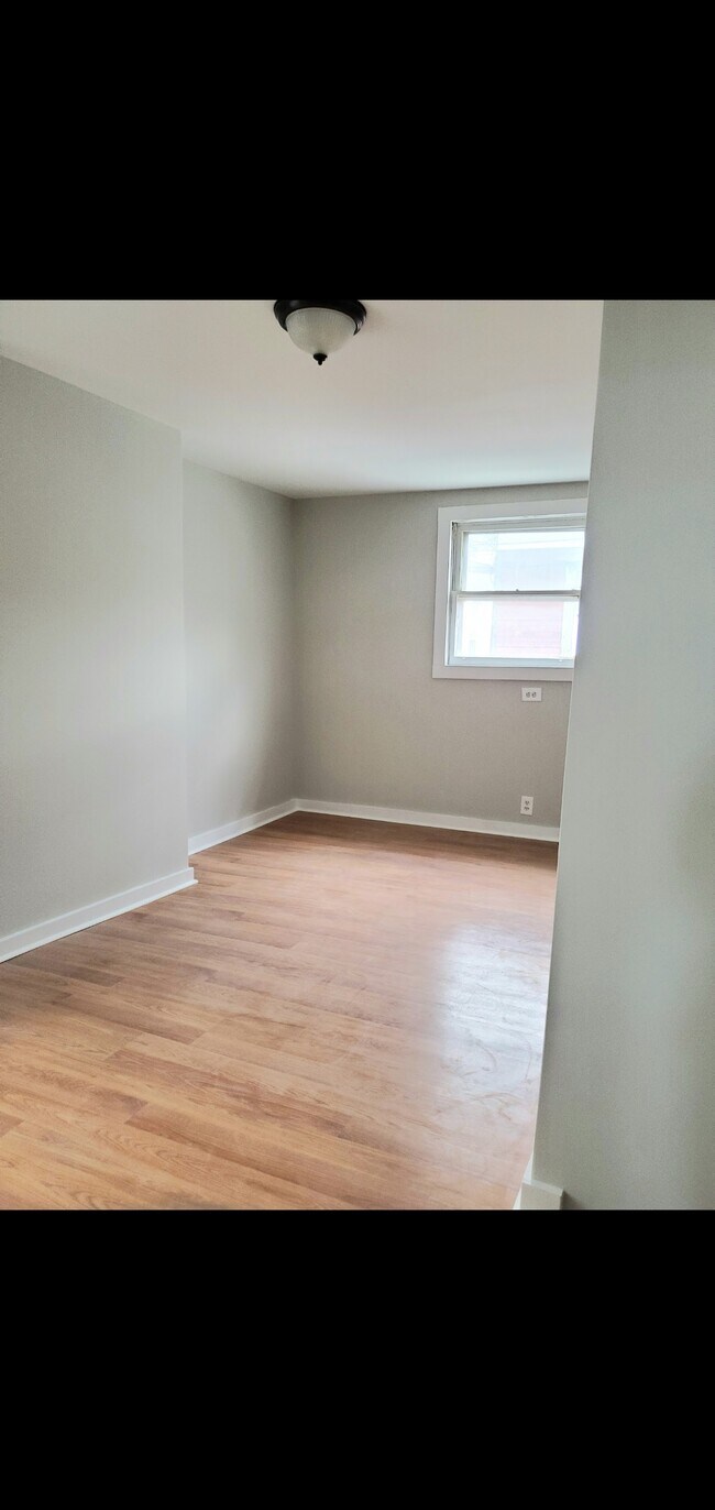 Foto del edificio - 2551 S Galloway St