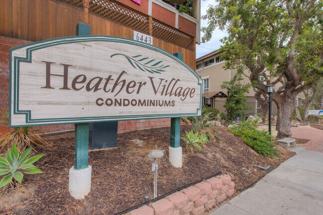 Foto del edificio - 6355 Green Valley Cir