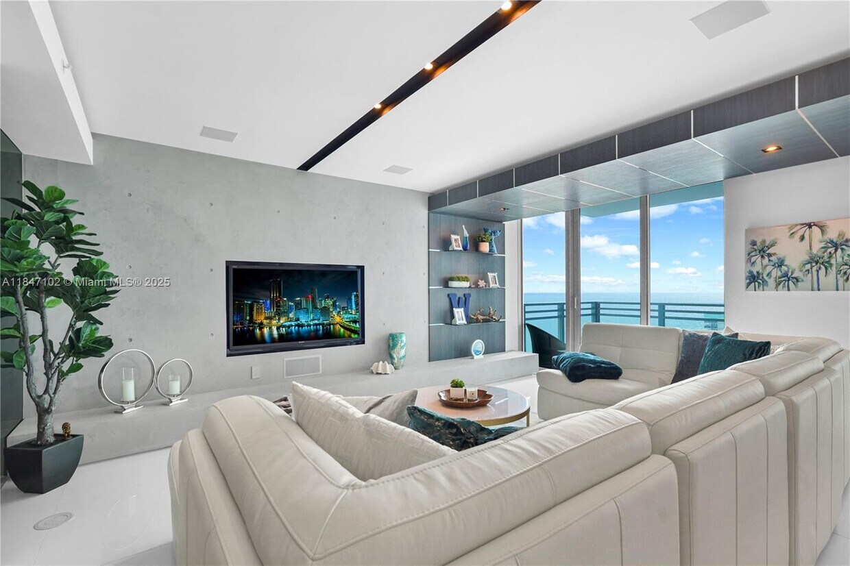 Foto principal - 3535 S Ocean Dr