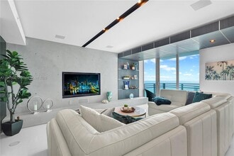 Building Photo - 3535 S Ocean Dr
