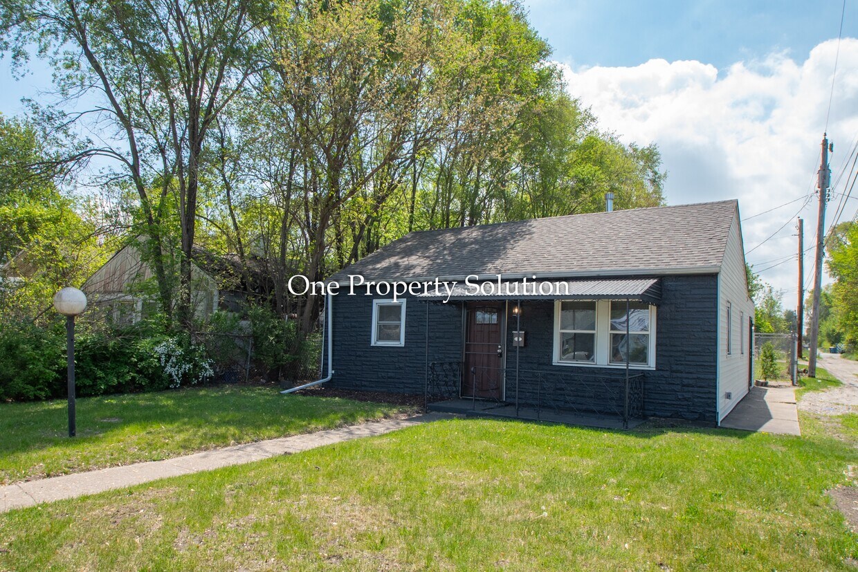 Primary Photo - 825 E 14th Ave