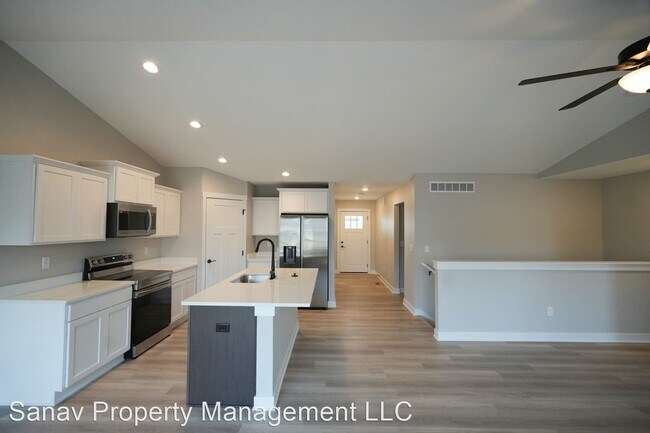 Foto del edificio - 3 br, 2 bath House - 331 Marie Ave