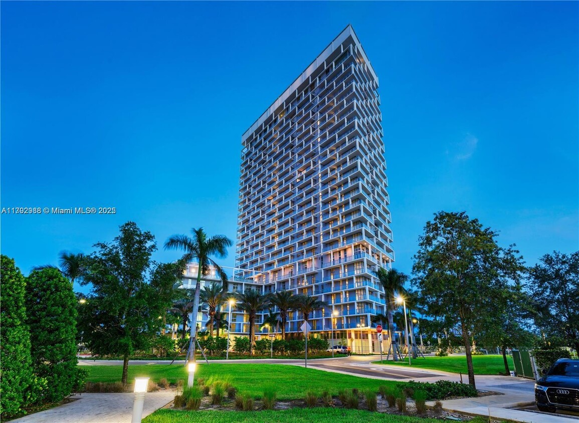 Foto principal - 2000 Metropica Wy