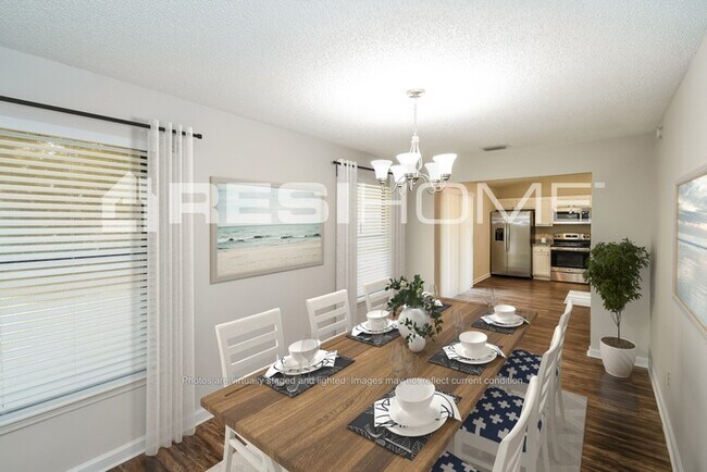 Building Photo - 956 Chalmet Ln