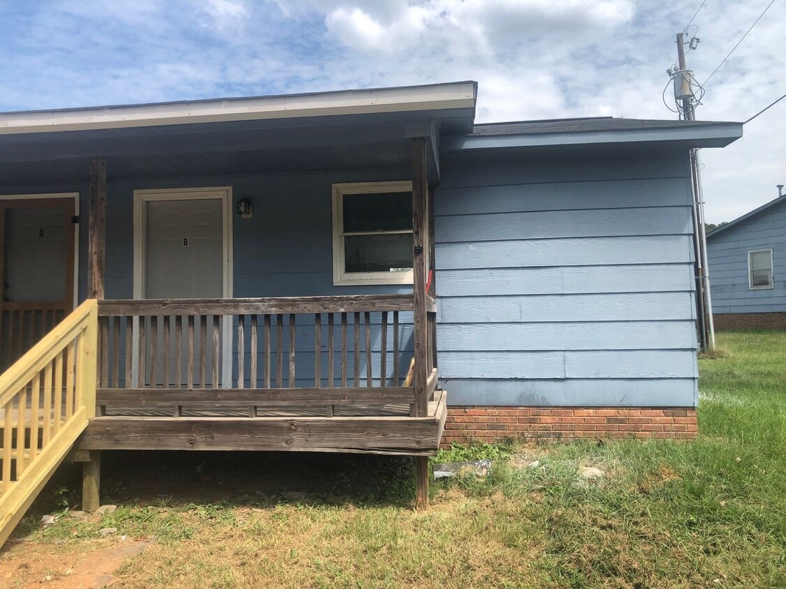 Foto principal - 1361 Lymon Reece Rd